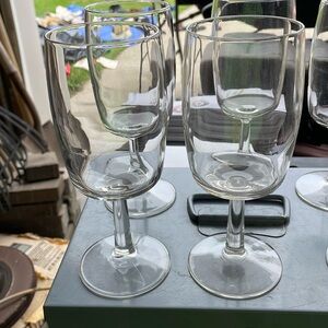 Set of 8 wine goblets